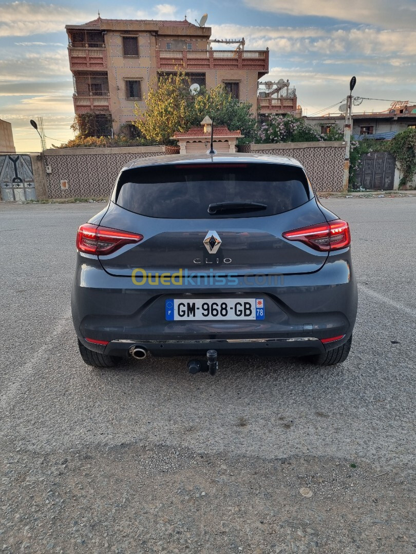 Renault Clio 5 2021 Lutecia