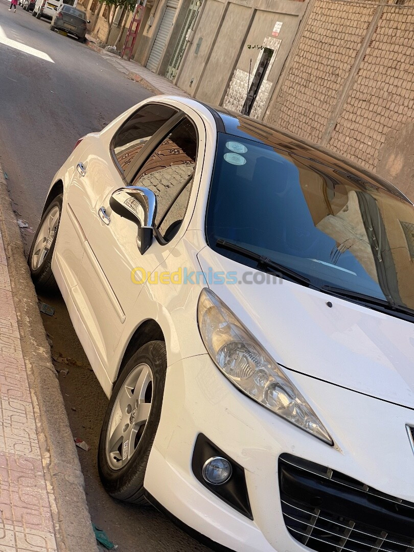 Peugeot 207 2011 