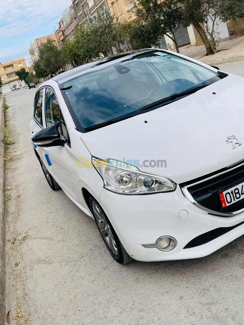 Peugeot 208 2014 Allure