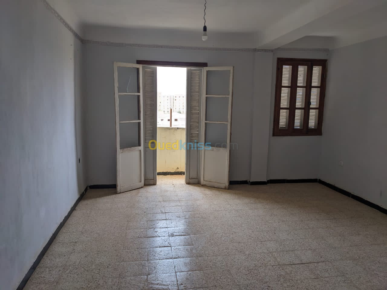 Vente Appartement F3 Relizane Belassel bouzegza