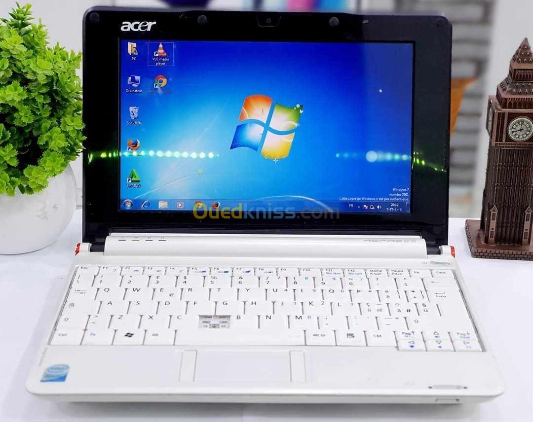 Pc Notebook Acer aspire Ram 1 /150 gb Battery 3 heure 
