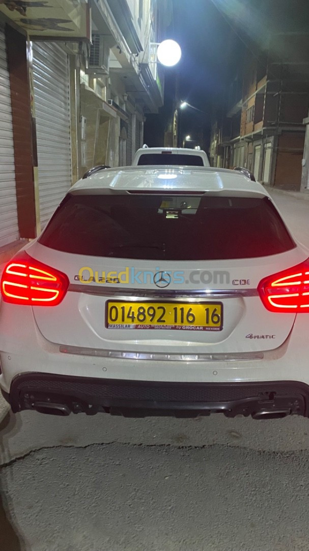 Mercedes GLA 2016 