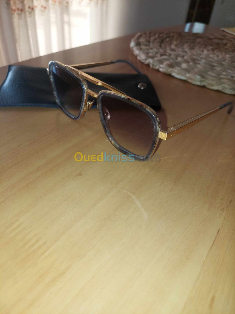 Lunettes de soleil en or 22 carats 