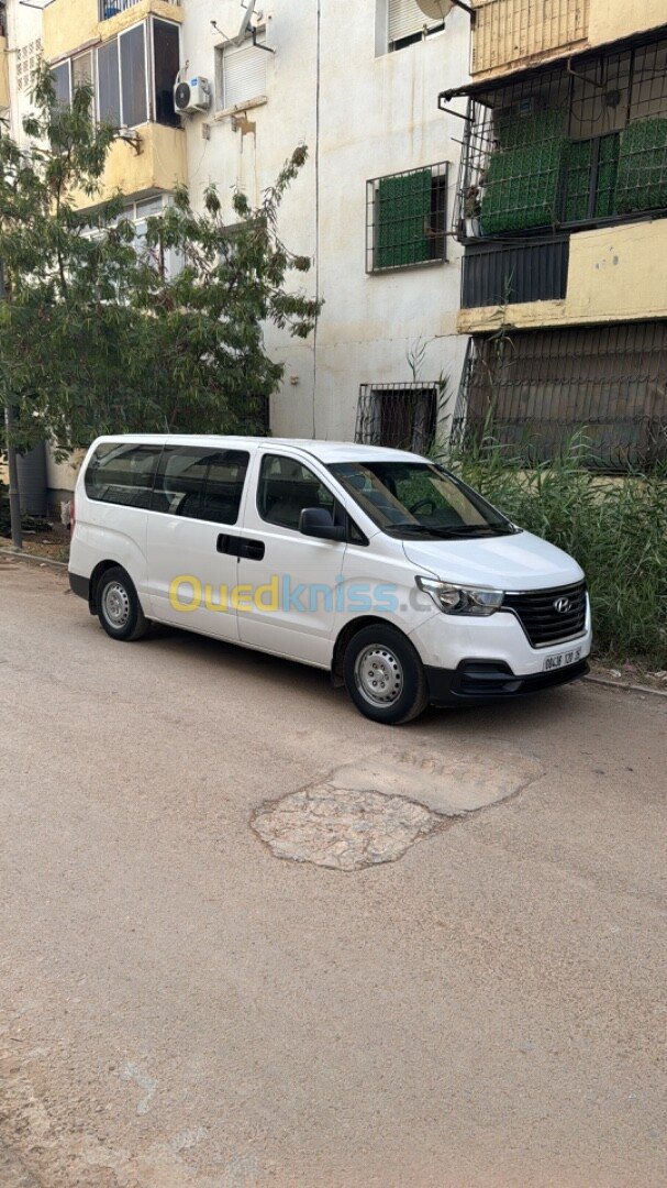 Hyundai H1 8 places