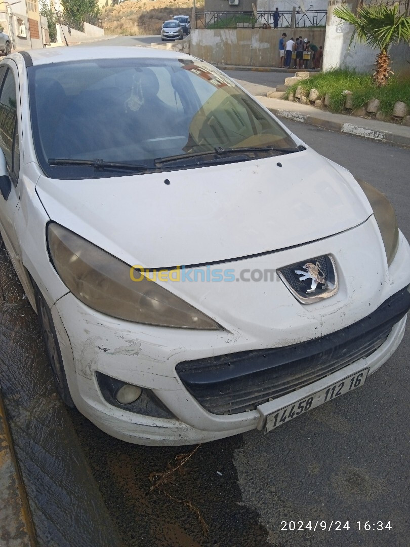 Peugeot 207 2012 Fennec