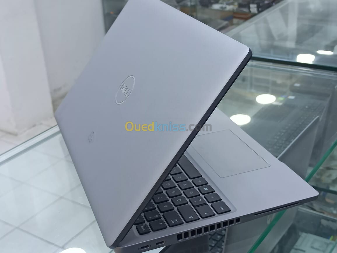 DELL LATITUDE 5520