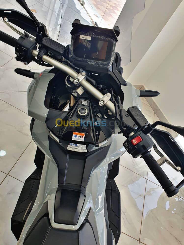 Honda XADV 750 gris nardo 2024