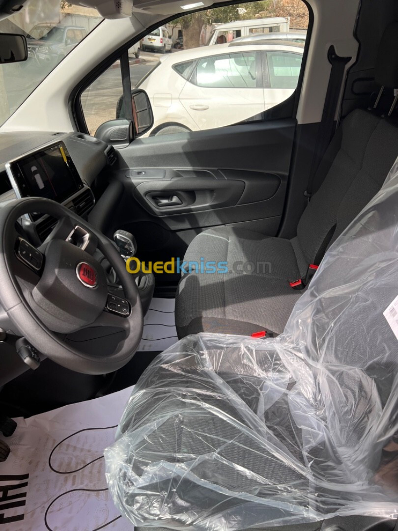 Fiat Doblo italien 2023 Professionnel