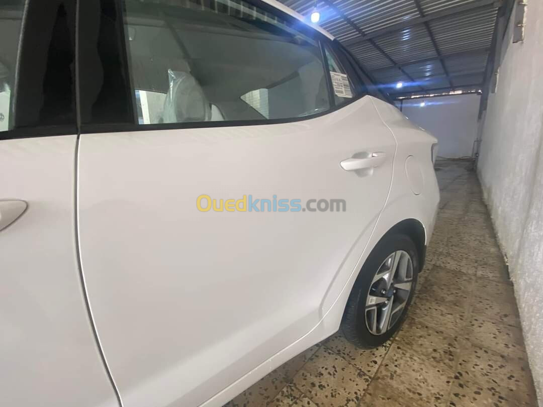 Hyundai GRAND i10 2024 