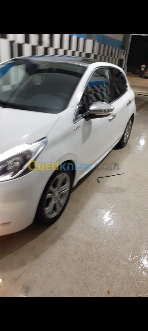 Peugeot 208 2015 Active