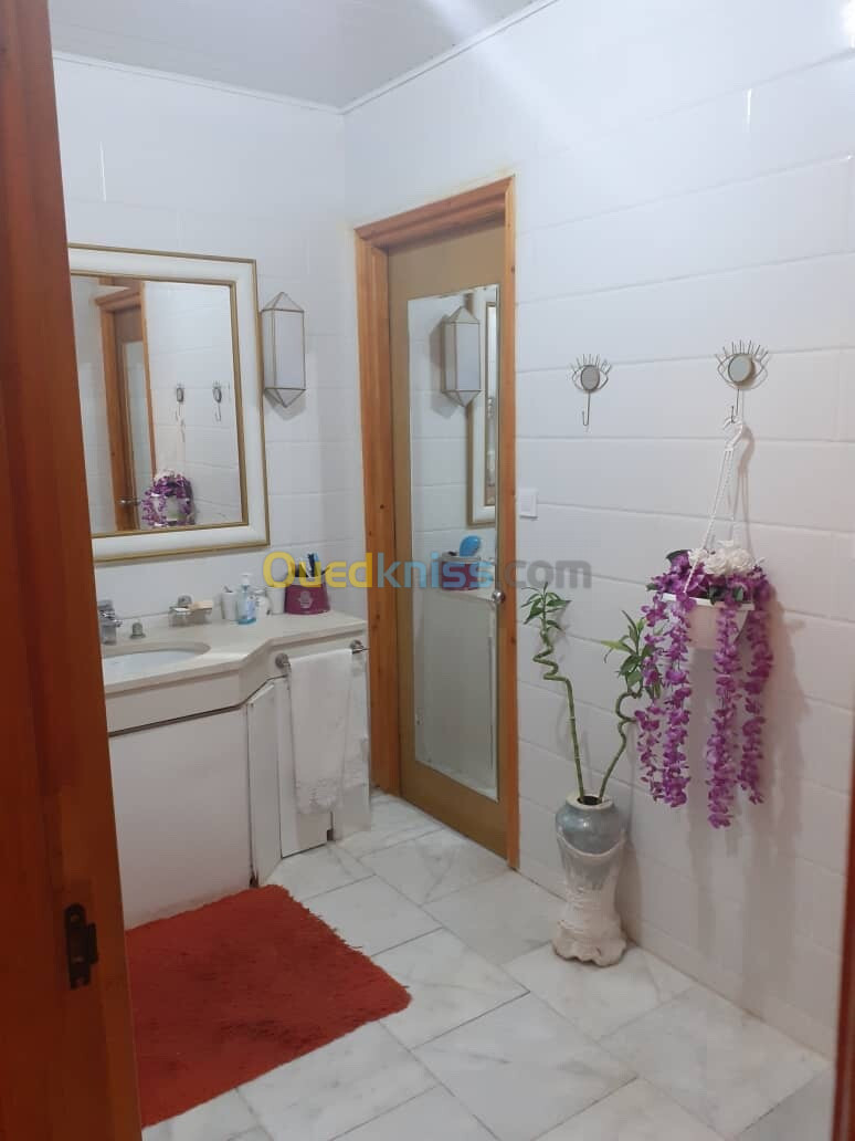 Location Niveau De Villa F5 Alger Bouzareah