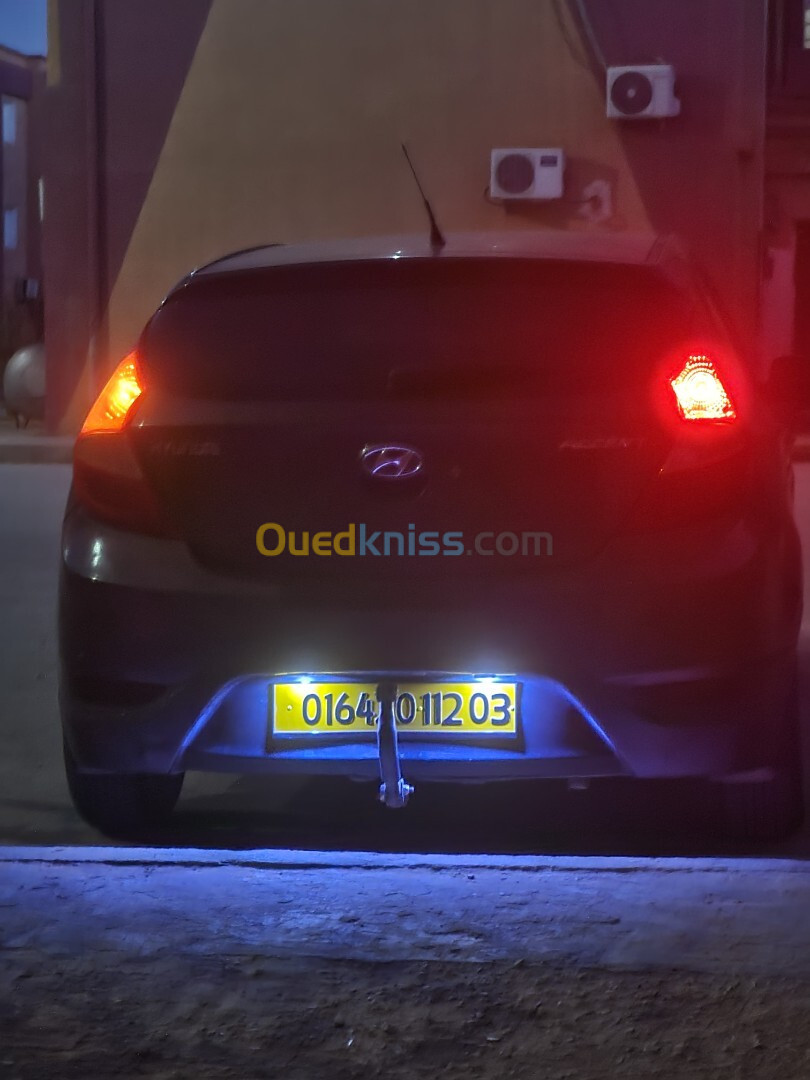 Hyundai Accent RB  4 portes 2012 Accent RB  4 portes