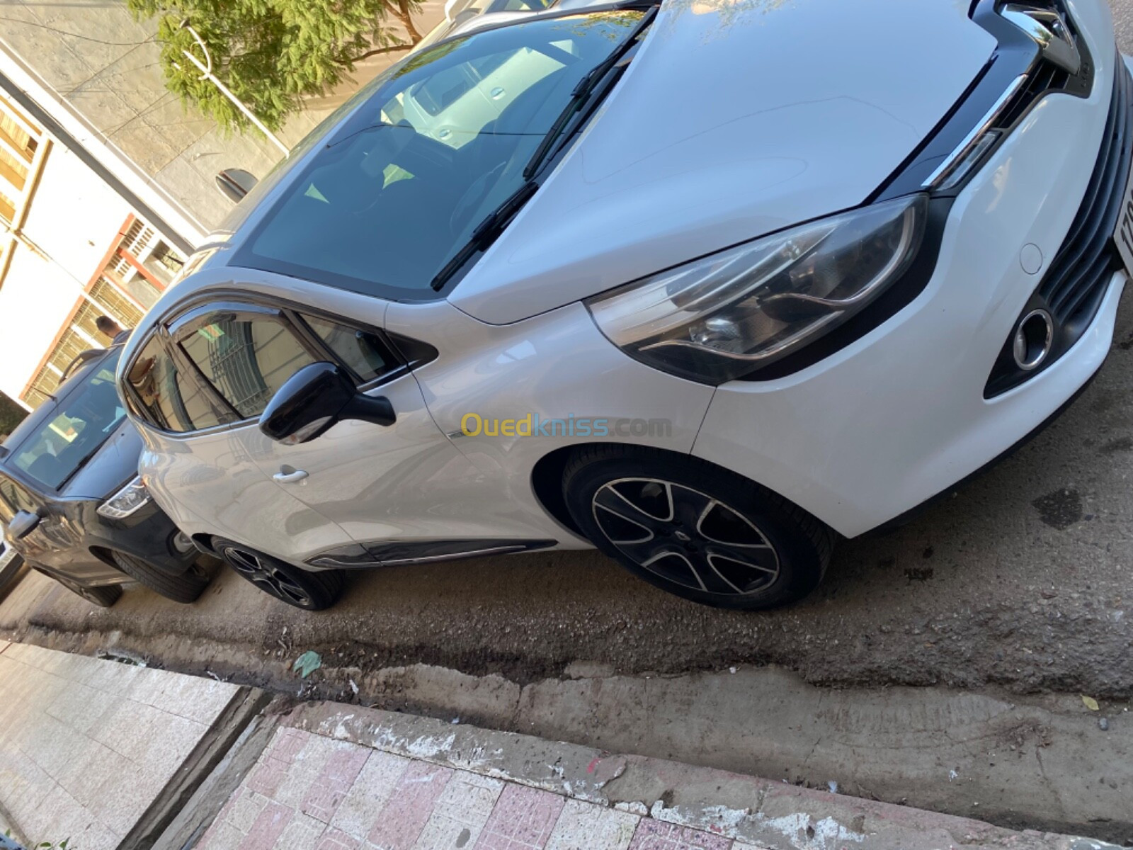 Renault Clio 4 2015 Limited 2