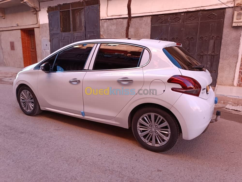 Peugeot 208 2019 Allure Facelift