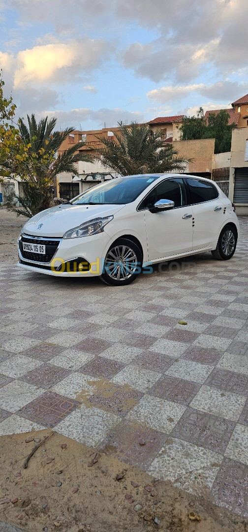 Peugeot 208 2015 Access Facelift