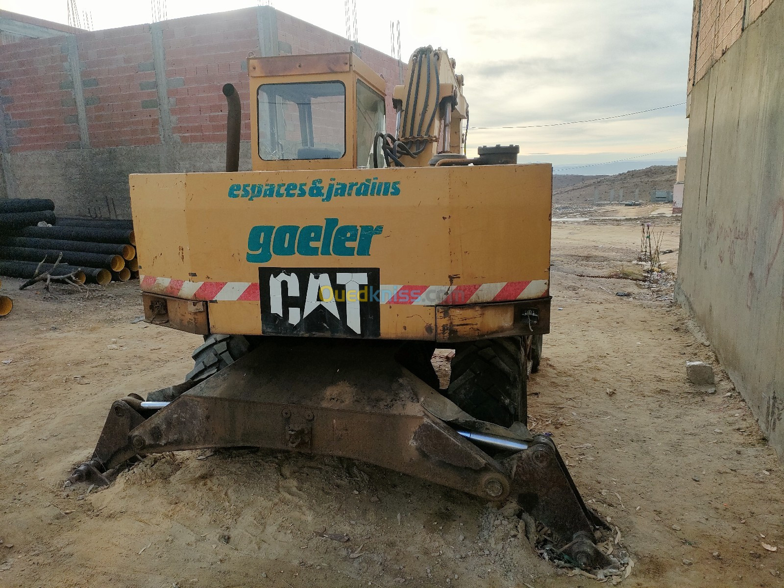 Caterpillar 212 