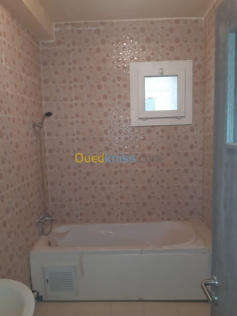 Location Appartement F4 Alger Souidania