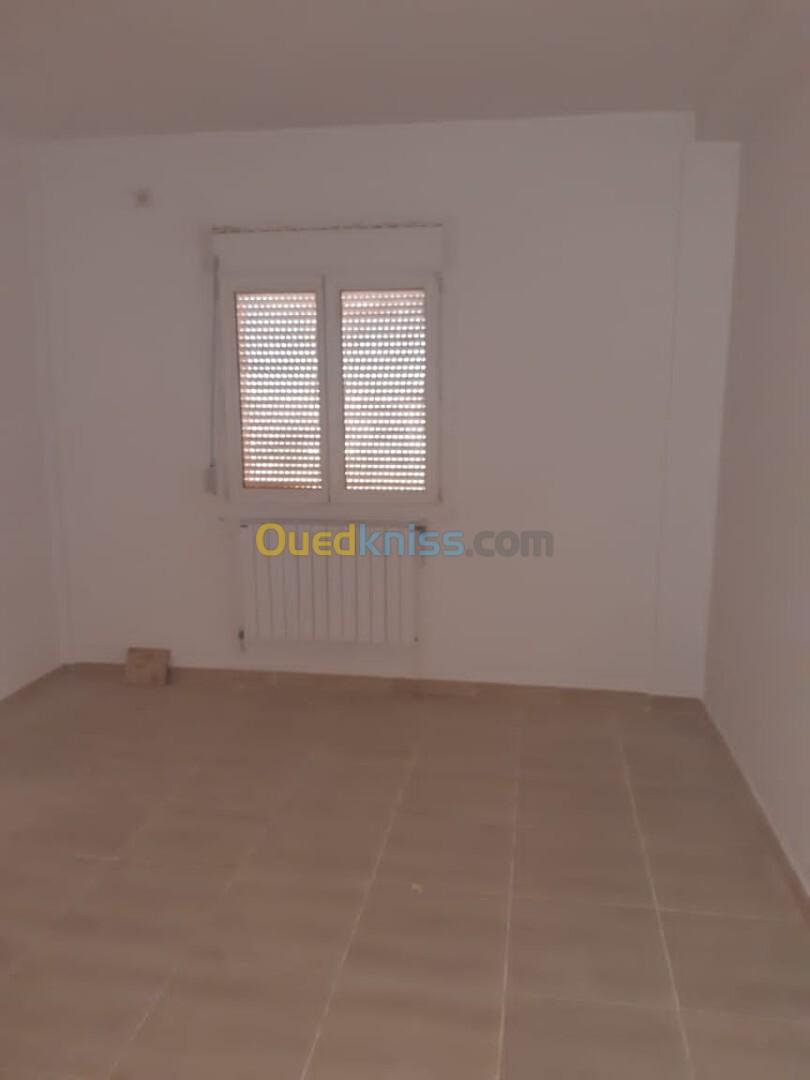 Location Appartement F4 Alger Souidania