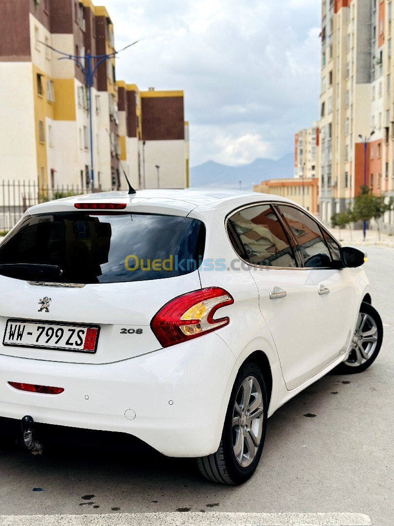 Peugeot 208 2015 Allure