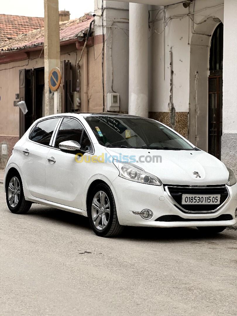 Peugeot 208 2015 Allure