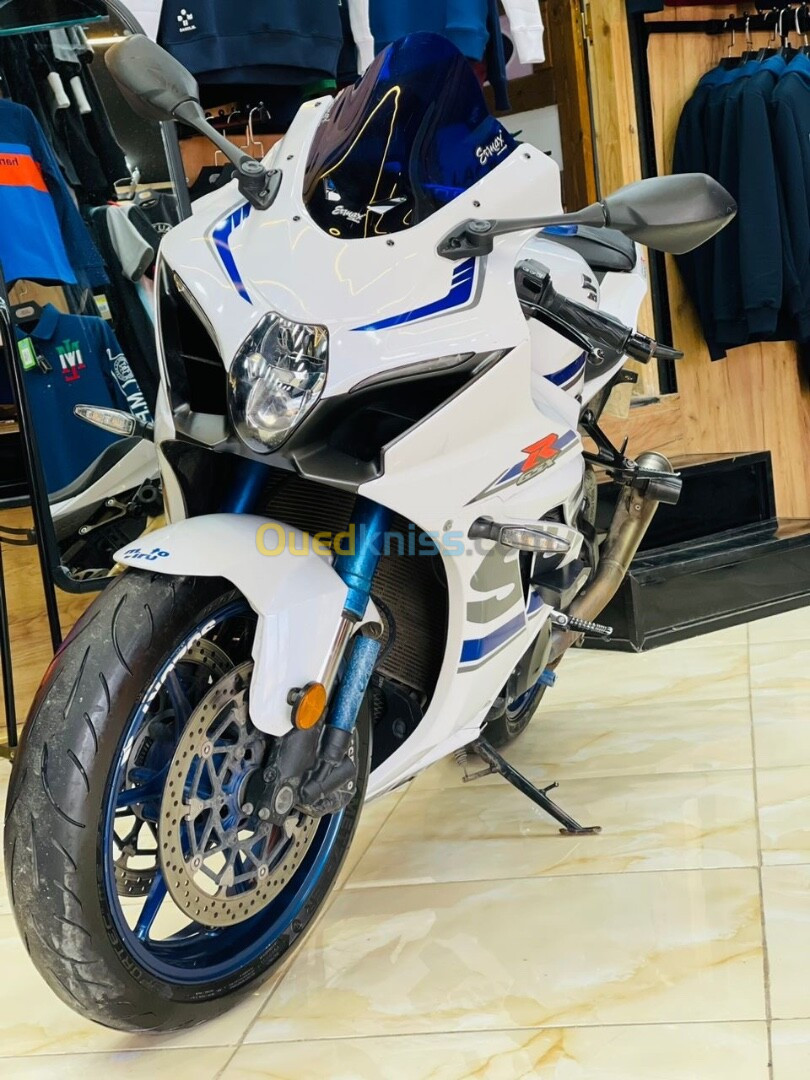 Suzuki L8 2018