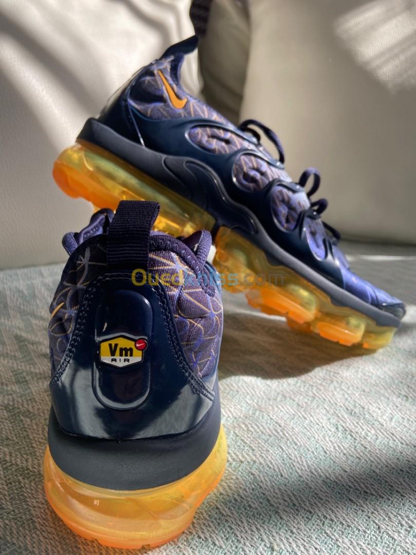 Air vapormax plus outlet geometric obsidian laser orange