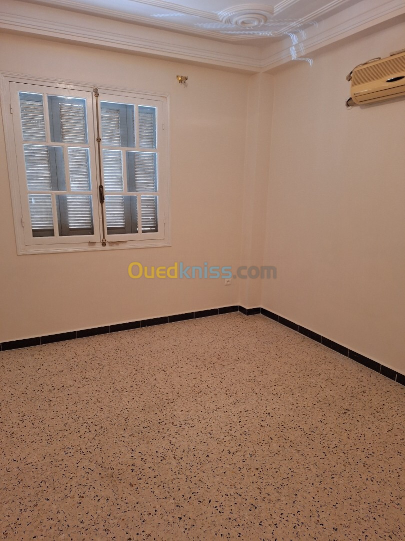 Location Appartement F4 Alger Bir mourad rais