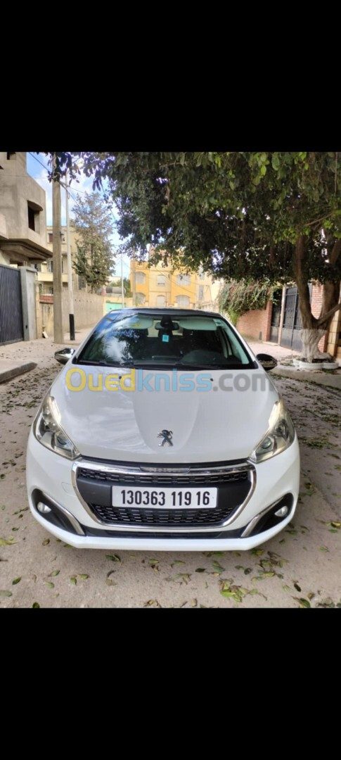 Peugeot 208 2019 Allure