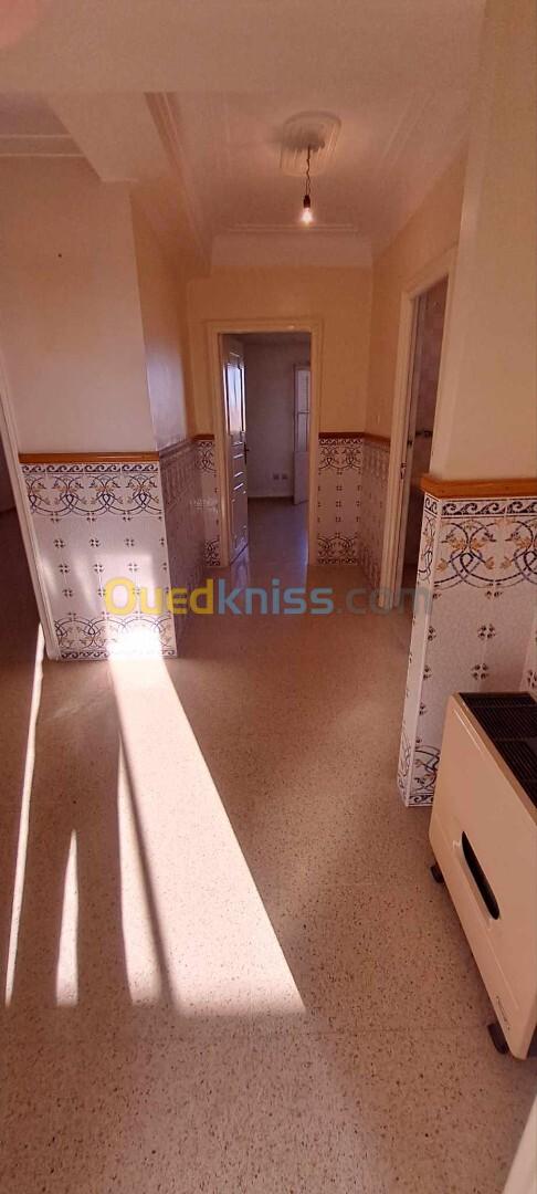 Location Appartement F3 Alger Saoula