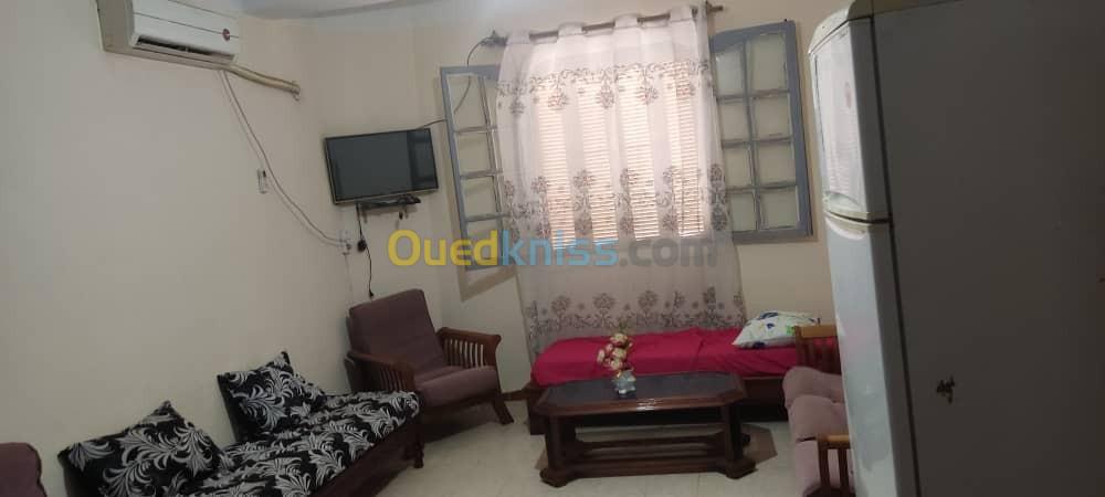 Location vacances Appartement F2 Jijel Taher