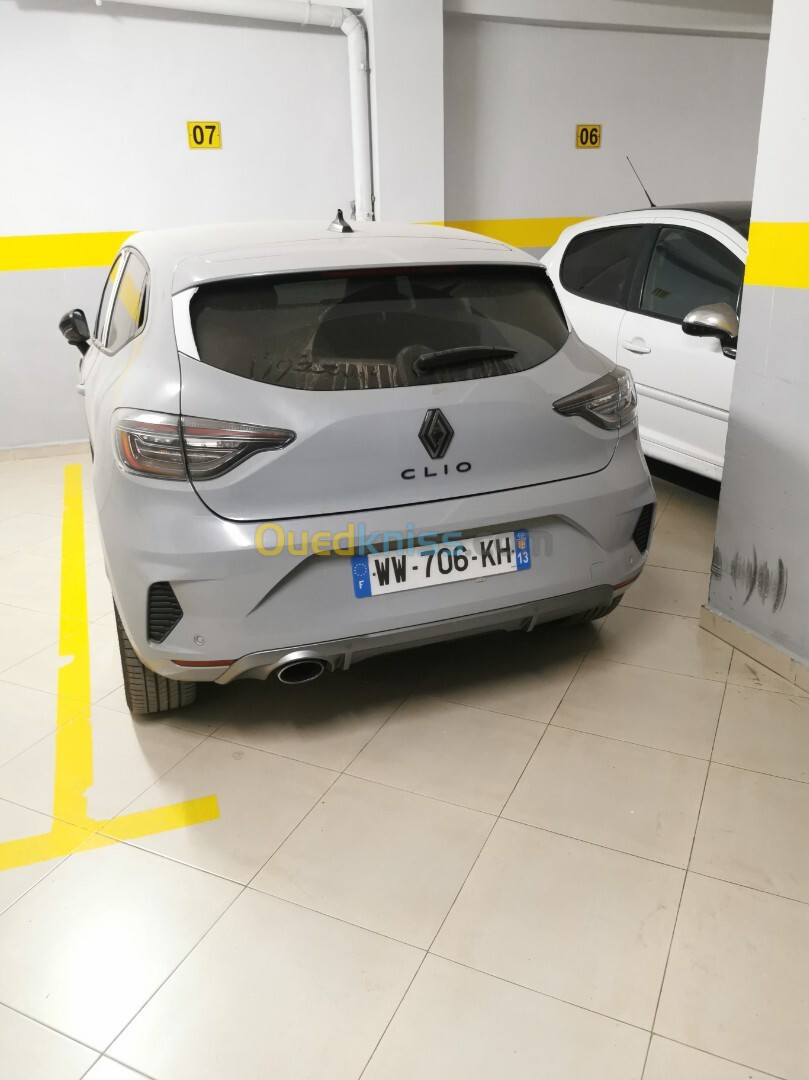 Renault Clio 5 alpine gris nardo 2024 