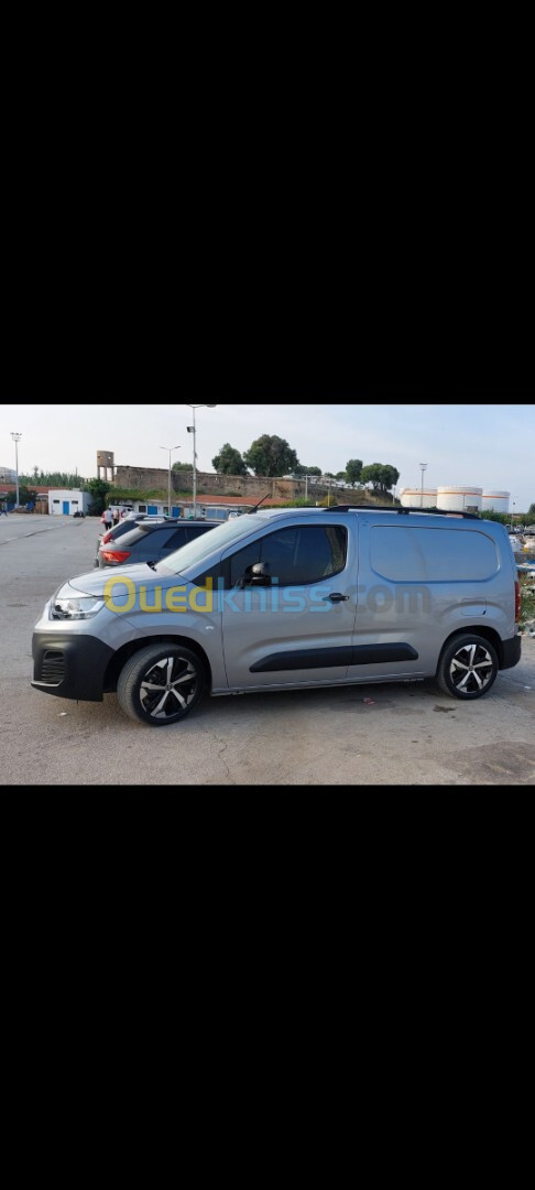 Fiat Doblo 2023 Italy