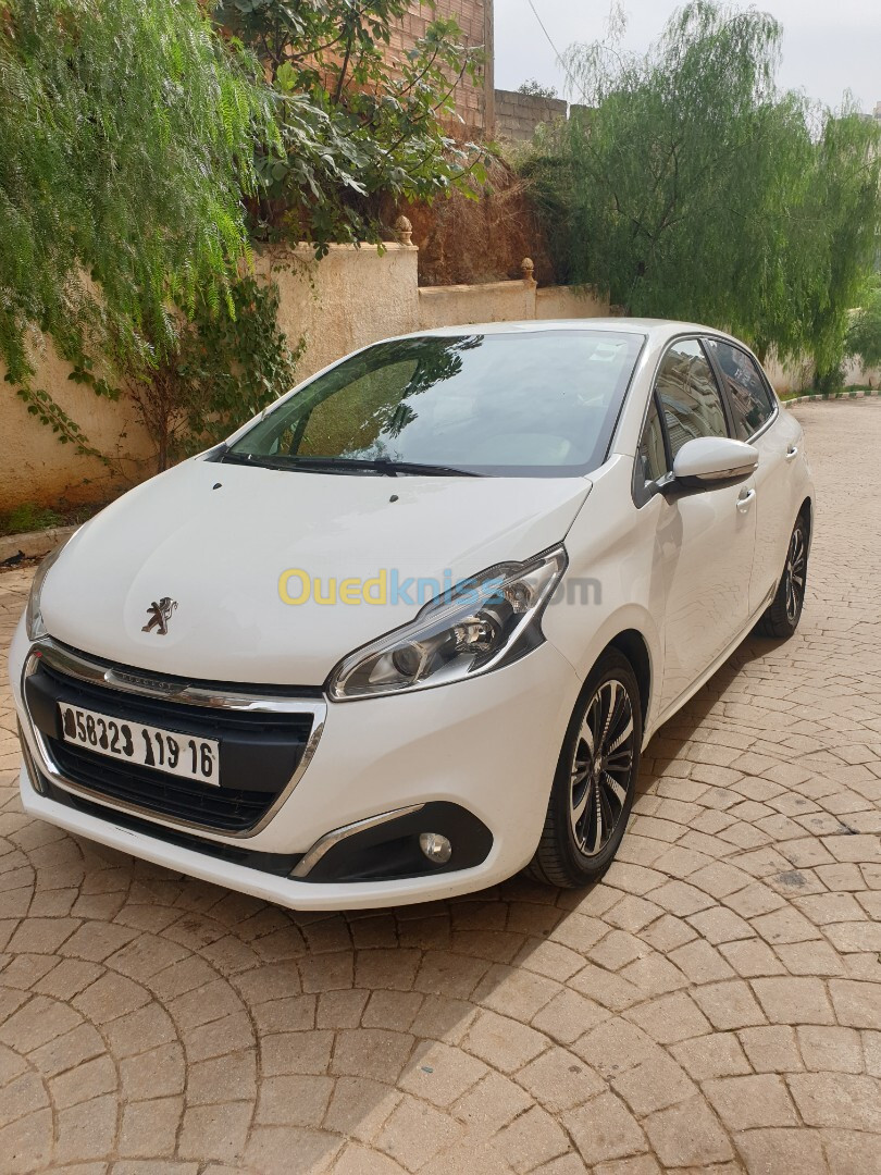 Peugeot 208 2019 Allure