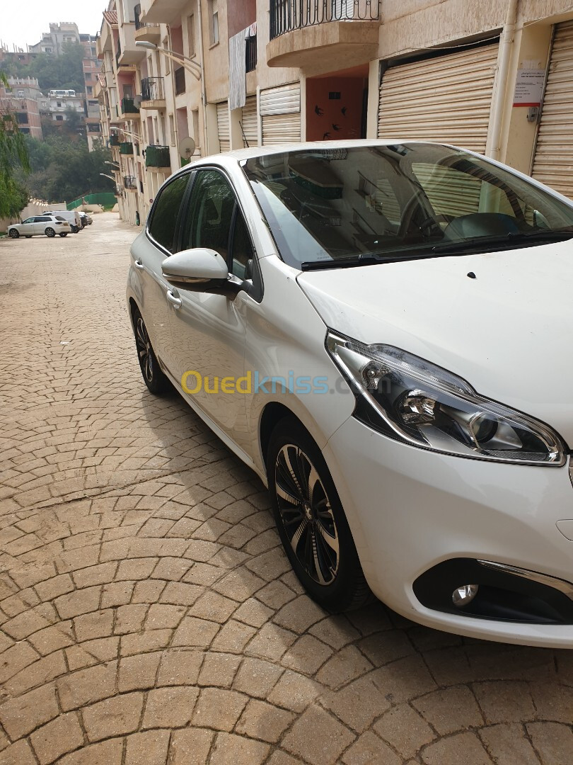 Peugeot 208 2019 Allure