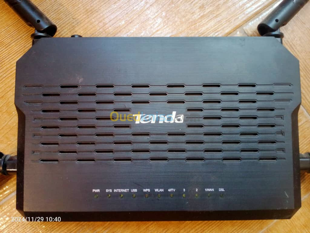 Modem Routeur 4 Antennes Sans Fil N300 ADSL2 + MODEM Router 