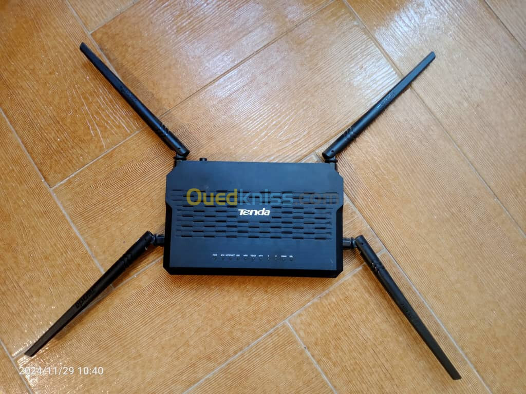 Modem Routeur 4 Antennes Sans Fil N300 ADSL2 + MODEM Router 