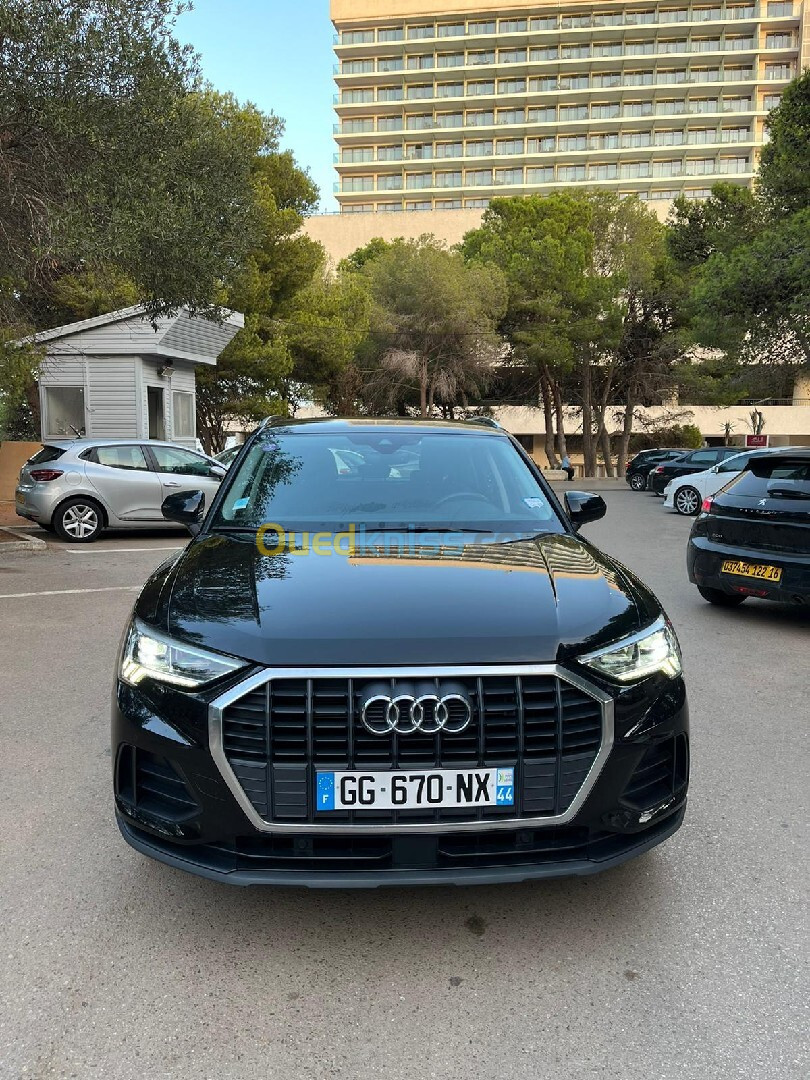 Audi Q3 2022 Audi Q3 SUV 35 TFSI 150 MHEV S Tronic Business Line