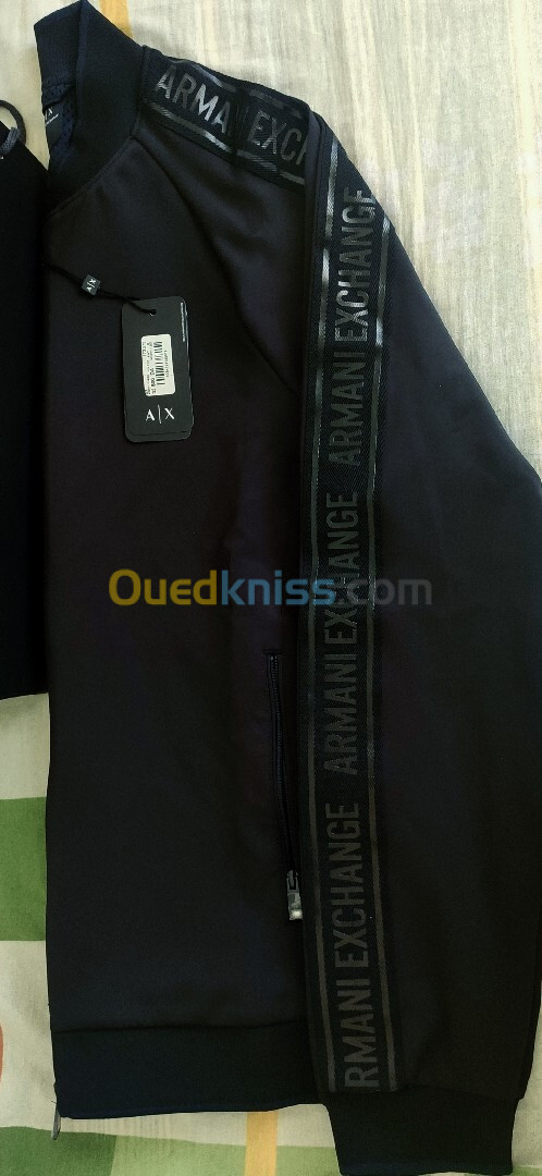 Veste Armani AX couleur noir taille M 