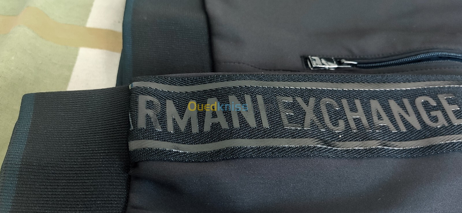 Veste Armani AX couleur noir taille M 