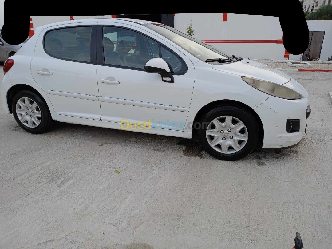 Peugeot 207 2012 