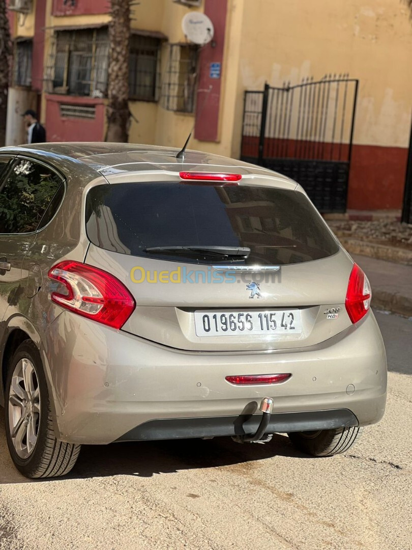 Peugeot 208 2015 