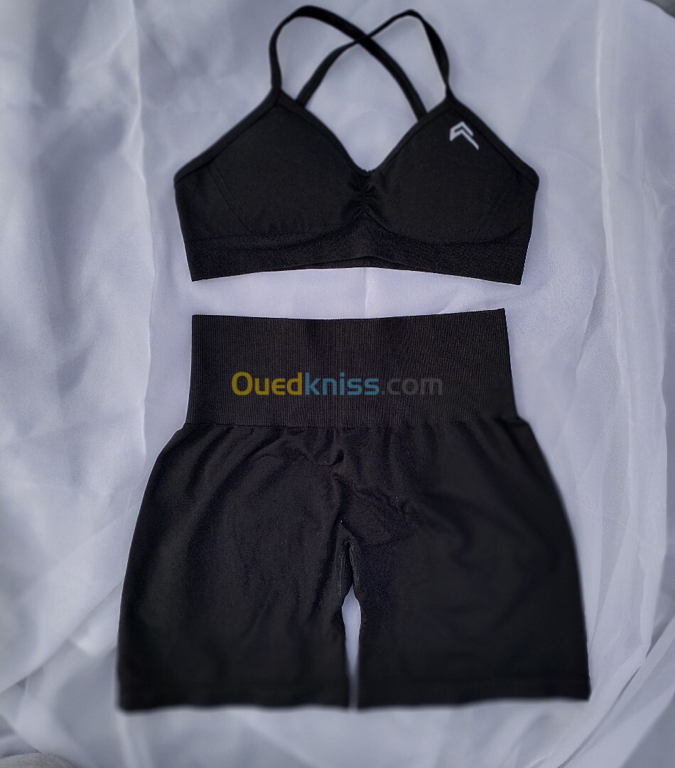 Ensemble de sport pour femme brassière et short