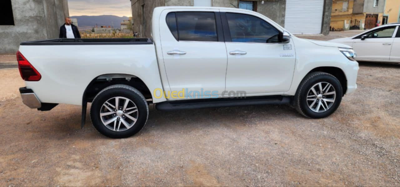 Toyota Hilux 2019 LEGEND DC 4x4