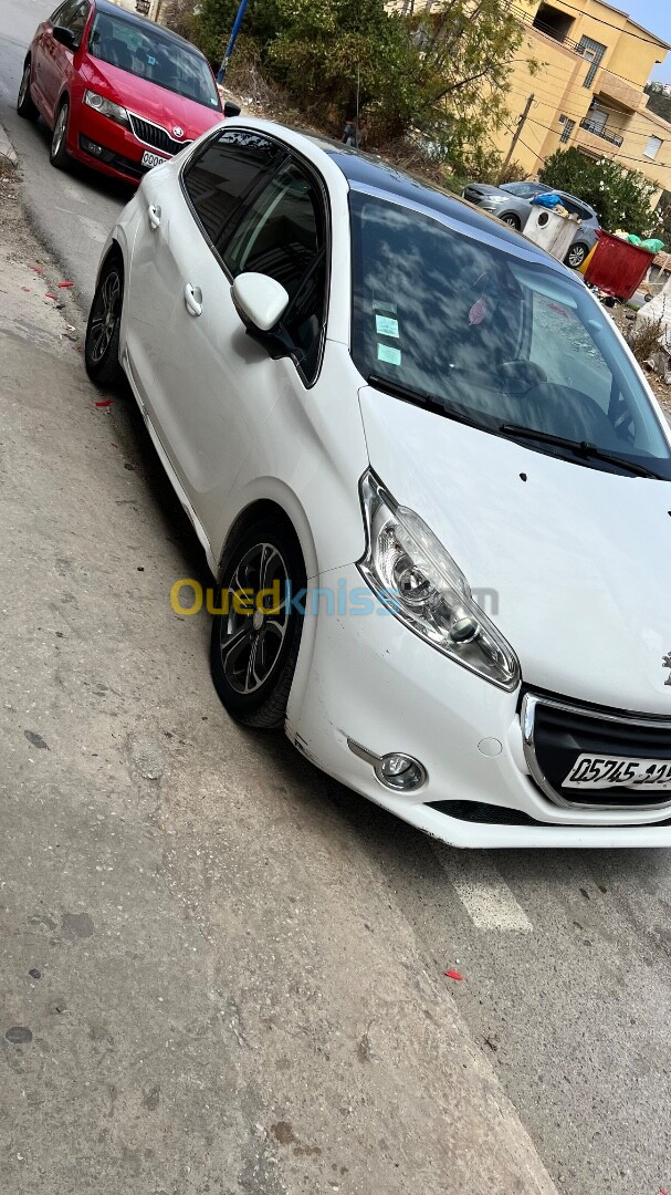 Peugeot 208 2015 Allure