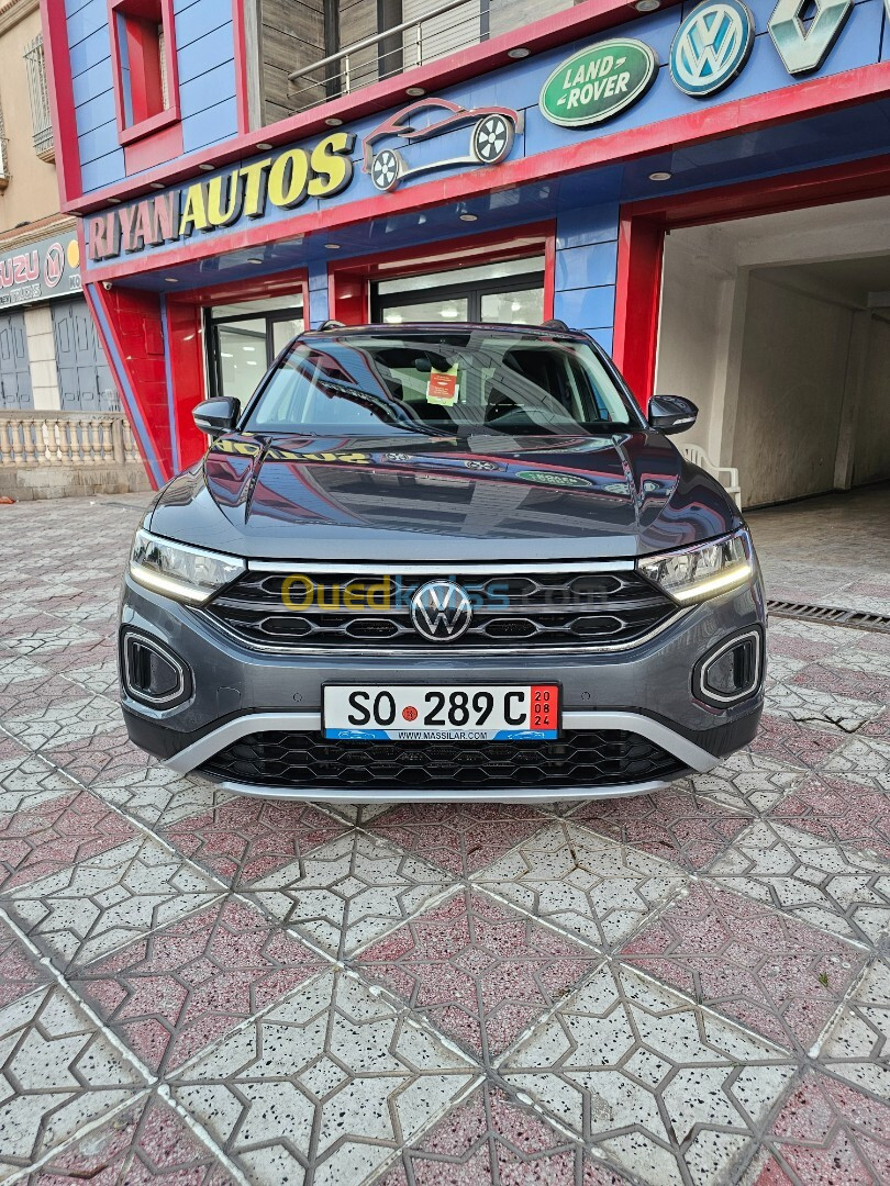 Volkswagen T-Roc 2023 style