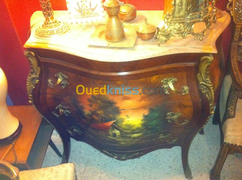 Commode style Louis XV bombée