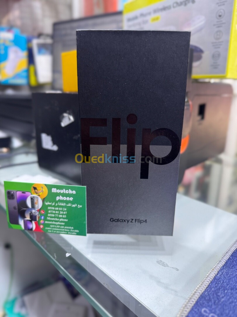 Ouedkniss  Galaxy Z Flip 4 8GB 128GB neuf jamais utilisé Galaxi