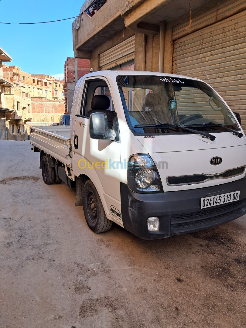 Kia K2700 2013