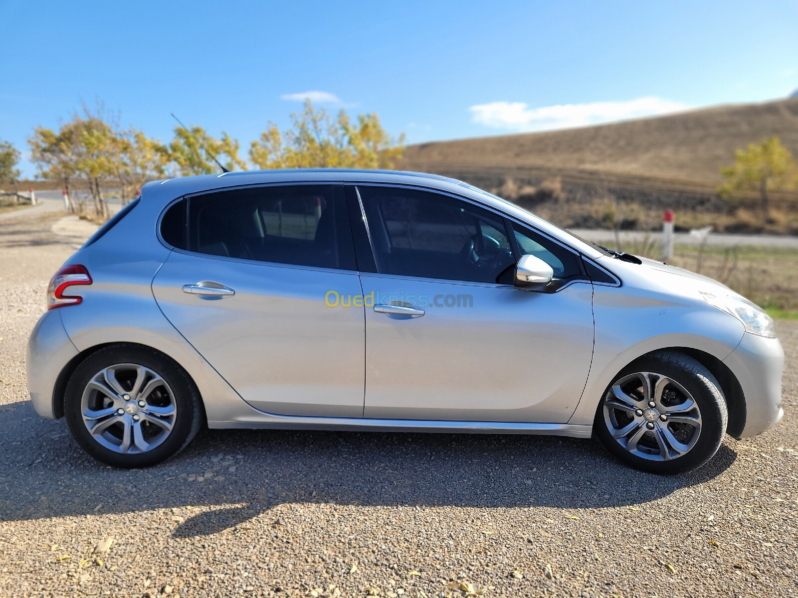 Peugeot 208 2015 Allure