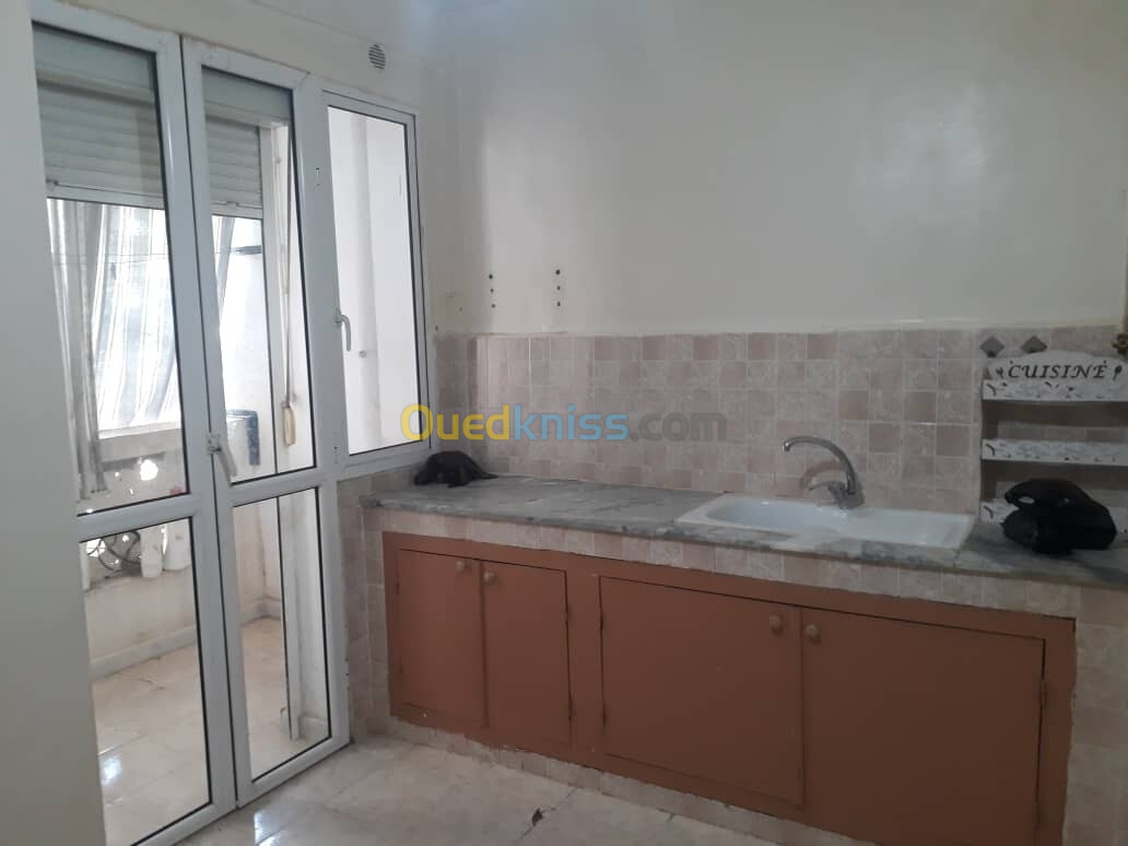 Location Appartement F3 Alger Les eucalyptus